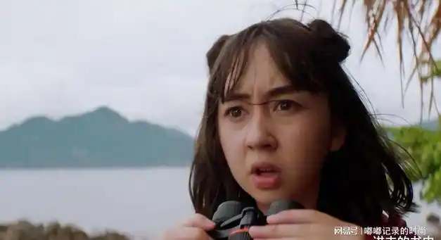 她在2016年参演了《巨齿鲨》第一部,饰演了李冰冰的女儿梅英.之后