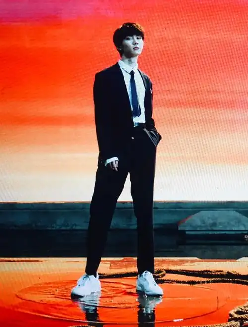 好羡慕马嘉祺的腿