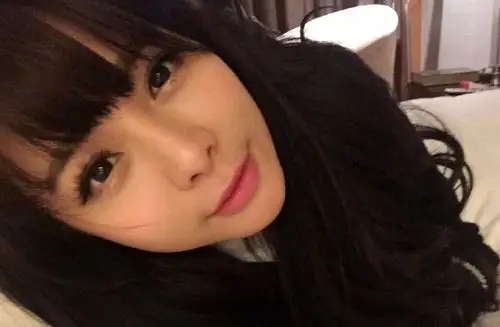 沈梦辰可爱自拍