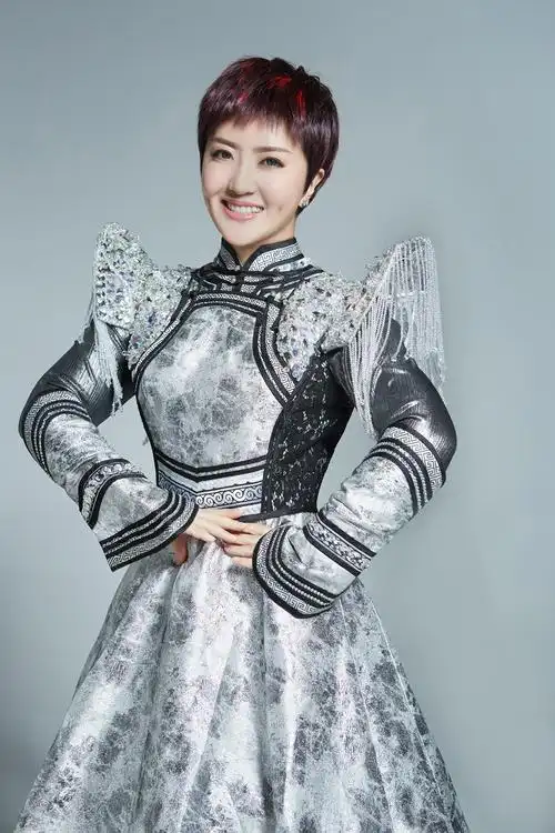 歌手格格写真大赏 气质惊艳美丽动人