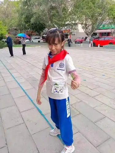 「急寻」11岁女孩在云南省临沧市临翔区旗山路与白塔路交叉口西北150