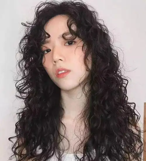 女人不论是美是丑,这4款土味发型最好别留!否则显老还没气质