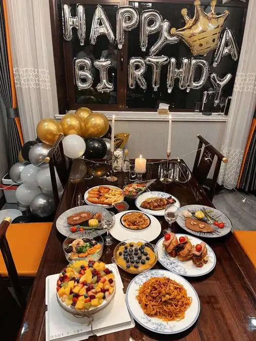 在家里为男朋友准备一顿丰盛的生日餐