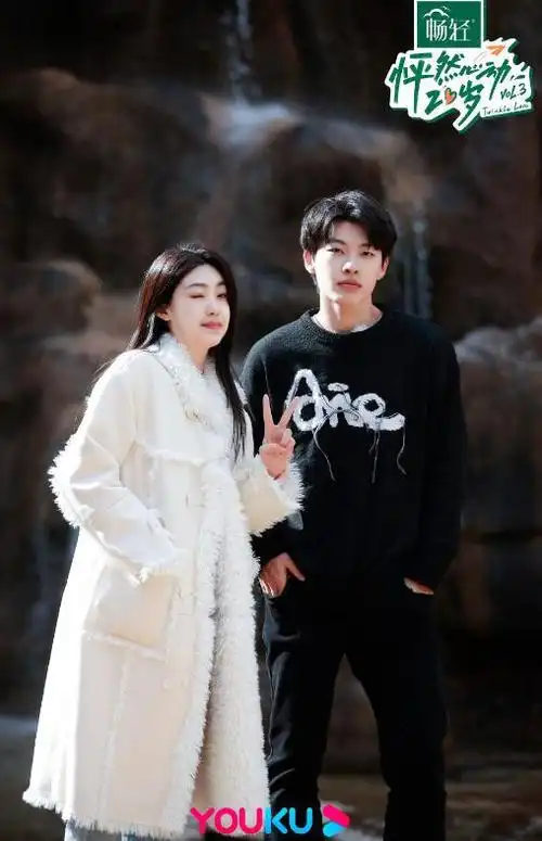 要知道,孙怡与董子健和平离婚,就算有新的恋情也无可厚非,但关键她的