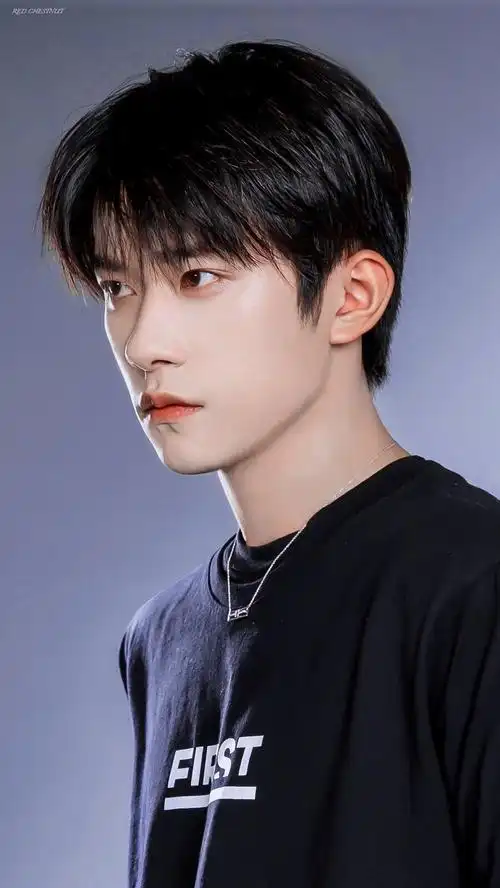 易烊千玺易烊千玺二十冠岁赞评论1更多所有评论你也来说些什么吧