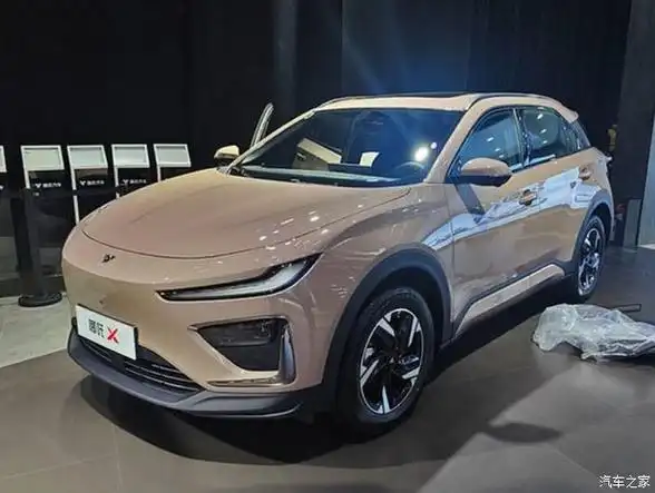 新平台新技术新车型车展探馆哪吒汽车