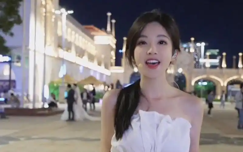 冯提莫timo 2023年11月22日19:00 珠海 励骏庞都广场 换装背心吊带