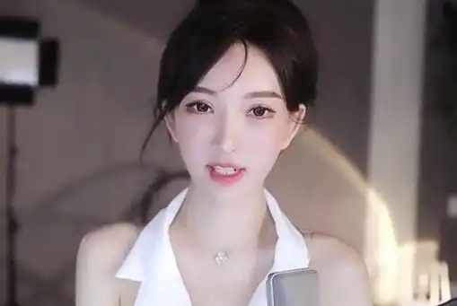 斗鱼知名女主播苏恩和南妹儿