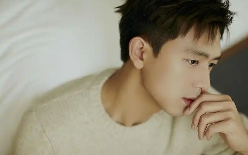 首页 桌面壁纸 大陆明星 李现黑白帅气图片高清电脑壁纸 上一张 下一