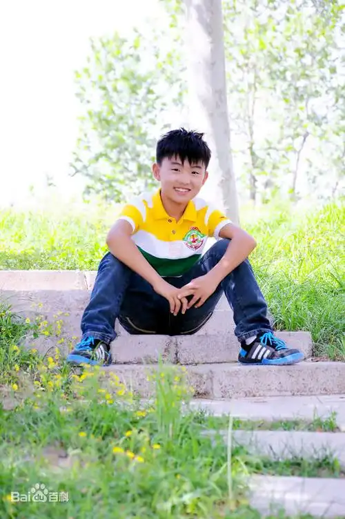 郑伟,中国内地演员.仅以十余岁年龄,用他超凡的演技征服了大众.