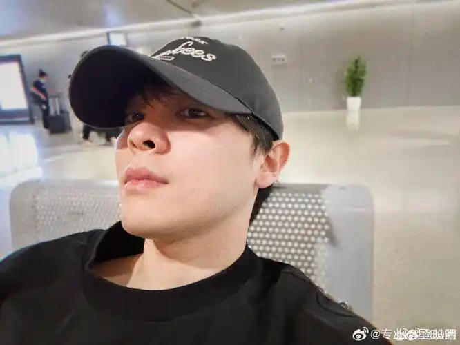 朱正廷去看尤长靖音乐节了