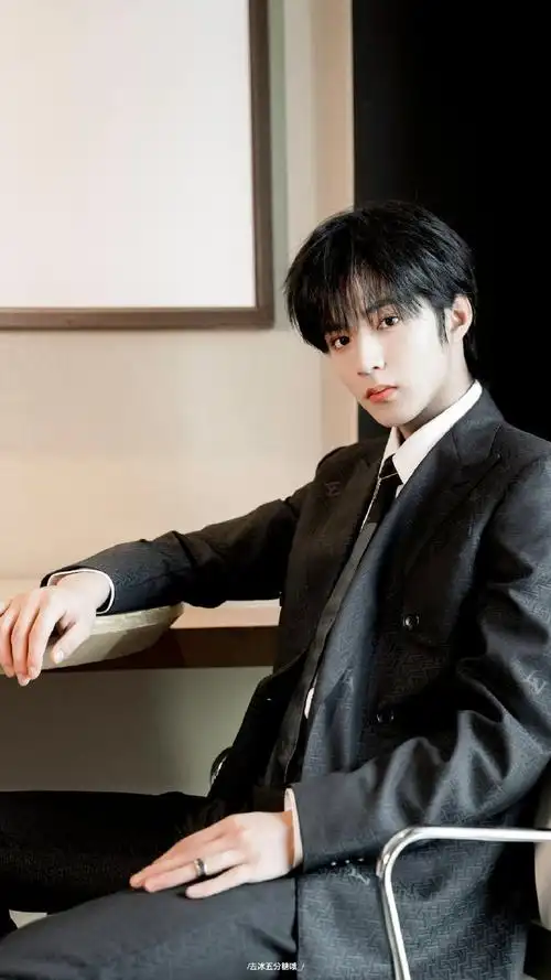 拥有乘风破浪披荆斩棘的勇气"@时代少年团-刘耀文