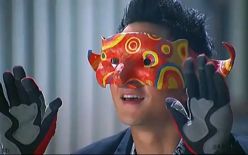 新警察故事:吴彦祖把抢劫当成游戏玩,警察成为涨积分的猎物