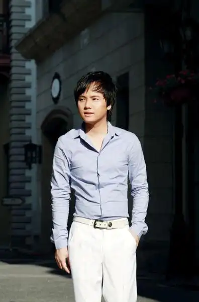 郑源创作广东省青联会歌《我们正年轻》