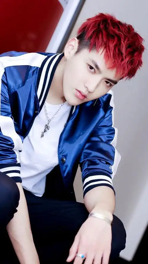 吴亦凡##kris##壁纸##手机壁纸#更多吴亦凡高清壁纸请关注微信订阅号