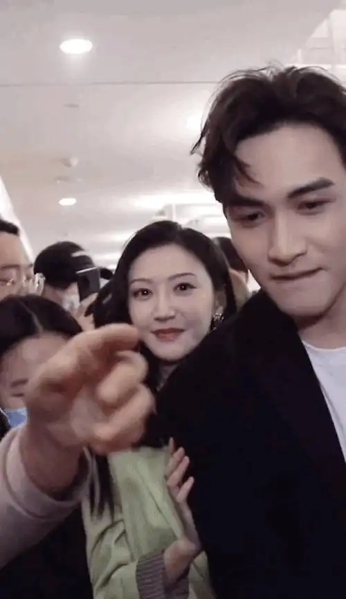 剧粉福利太大了吧景甜和张彬彬都甜到戏外了