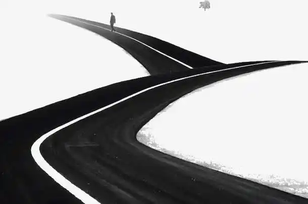 雪白意境交叉路口