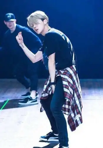 顶胯摸裆动作算抄袭吗网友直言太猥琐