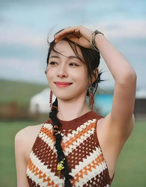 江一燕:从争议中蜕变的明星✨