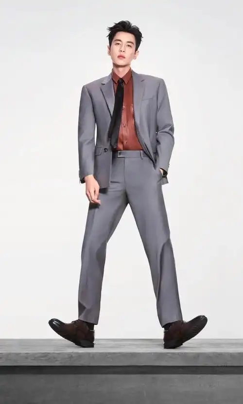 百丽官宣品牌代言人张若昀 @广告门