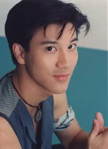 容貌未变!王力宏晒20年前旧照