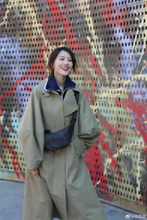 高圆圆产后晒照「高圆圆产后近照流出 网友惊呆你怎么成这样了」