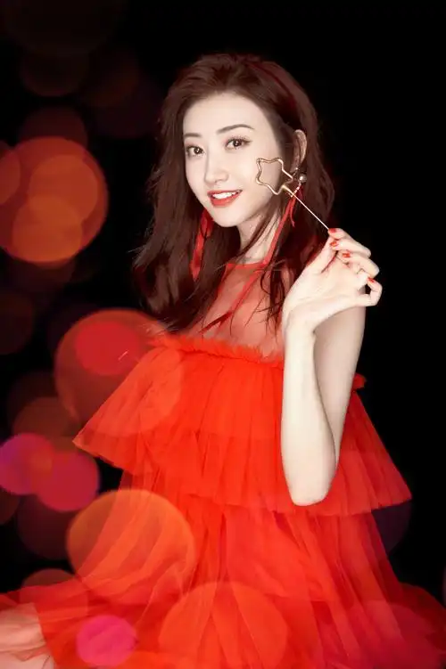 景甜薄纱红裙性感写真图片14