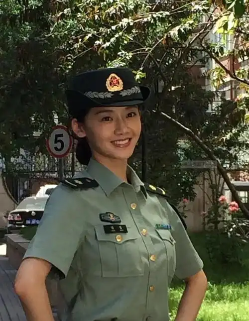 苗苗跳浪姐主题曲,郑恺乱入,网友:聪明女人,家庭,事业两不误