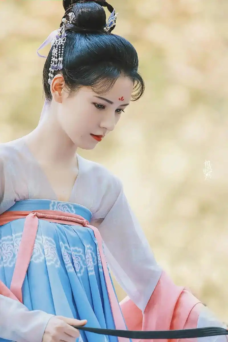 创作灵感 #张予曦高清壁纸 #张予曦 #张予曦古装绝美 @ - 抖音