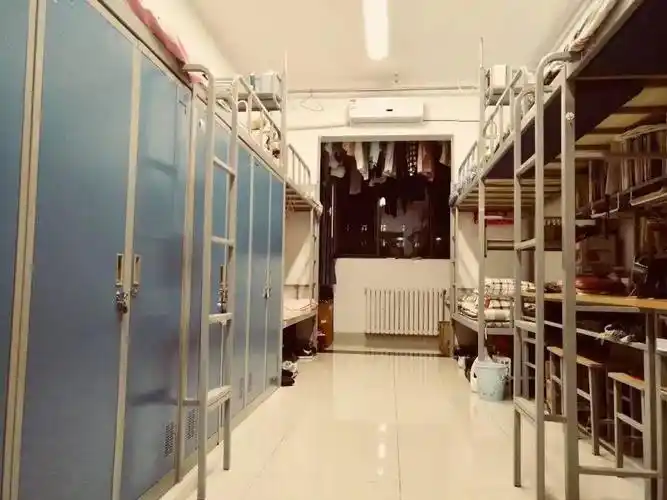 记忆留夏四年同寝青春不散记忆不止