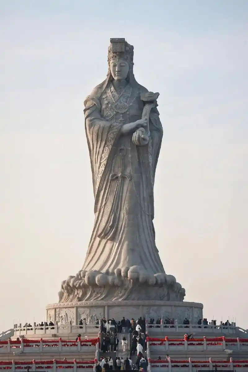 妈祖,原名林默.亦称"天妃""天后",俗称"海神娘娘",是 - 抖音