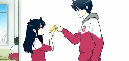 六六回应《少年派》剧情争议;微软小冰违规被停用;快看漫画用户破2亿