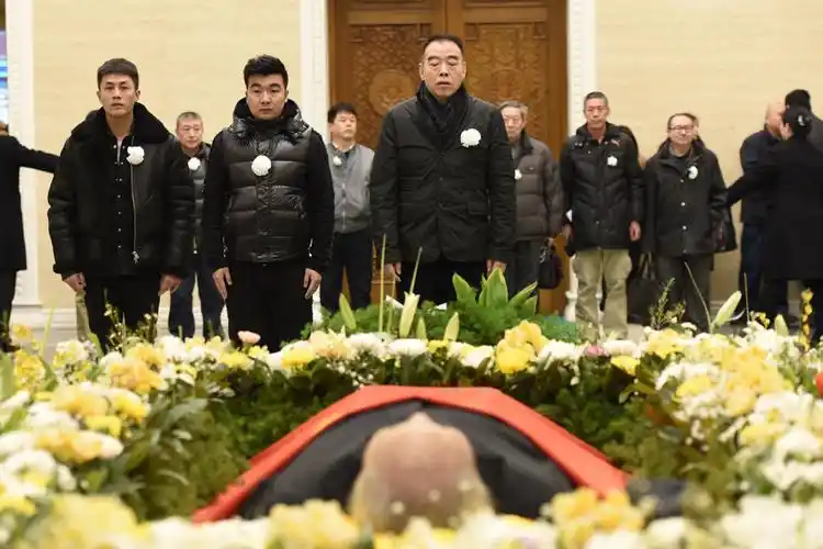 葛存壮的遗体告别仪式于3月8日上午9点钟在八宝山大礼堂举行.