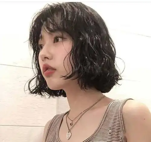 减龄短发烫好打理懒人首选