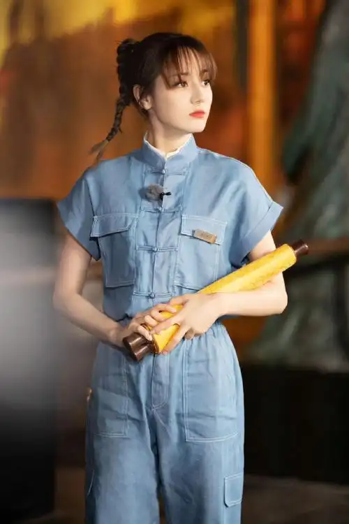 双马尾迪迪真的很可爱呀    #迪丽热巴 联想#dlrb#周柯宇谈第一次见