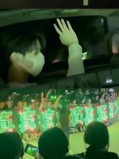 绿海真的很好看啊!三个宝儿就差真源你啦98#张真源  #王一博  #王源