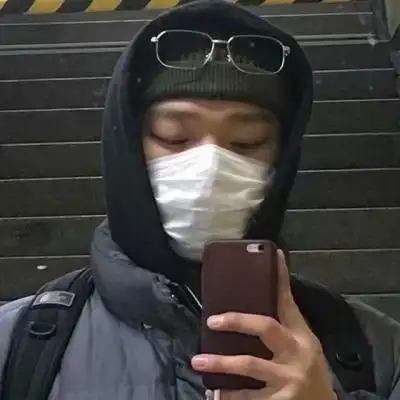 韩版男生帅气戴口罩头像