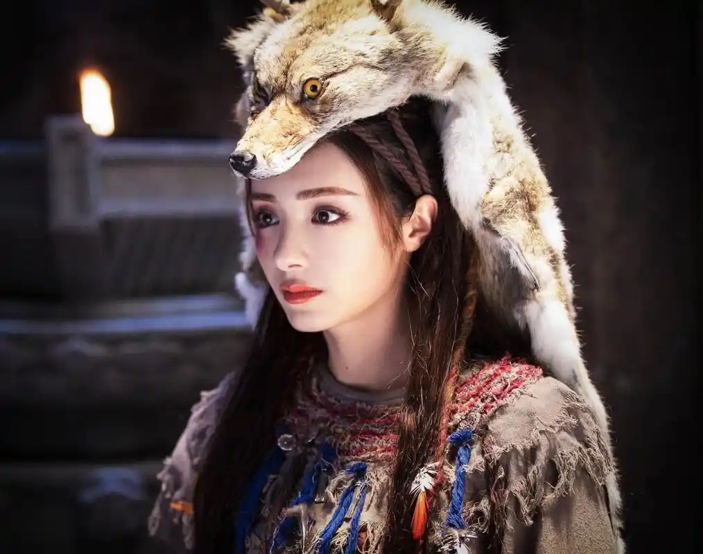 麦迪娜之罂粟,古装奇幻剧《钟馗捉妖记》里聪明绝顶的魔族圣女,大祭司