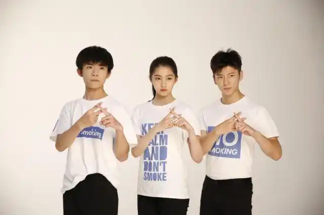 关晓彤拍禁烟视频疑似针对王源抽烟伤口上撒盐真的好吗