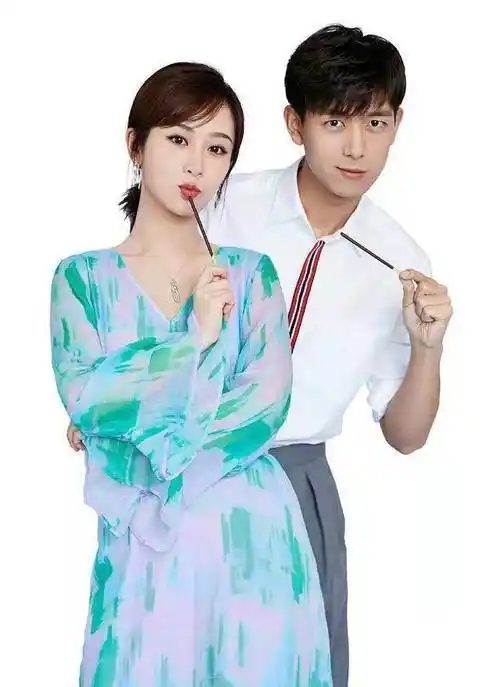 10月《杨紫和李现》再合体,告诉你什么是青春靓丽_风格_毛衣_衬衣