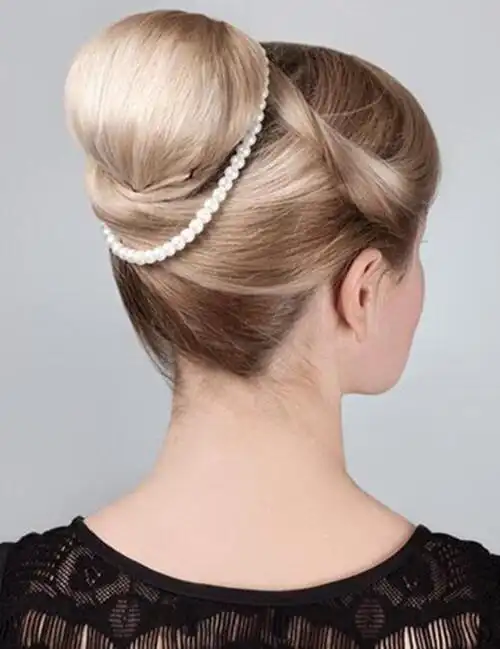 实用盘发教程:3招叫你打造优雅晚宴盘发