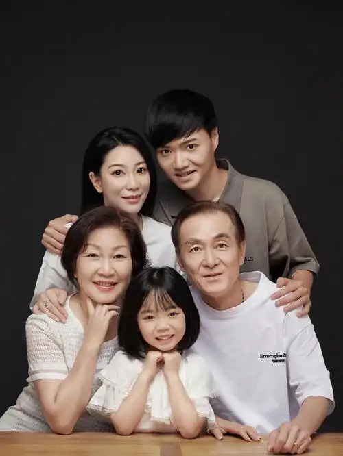 有没有拍过全家福的姐妹给点意见