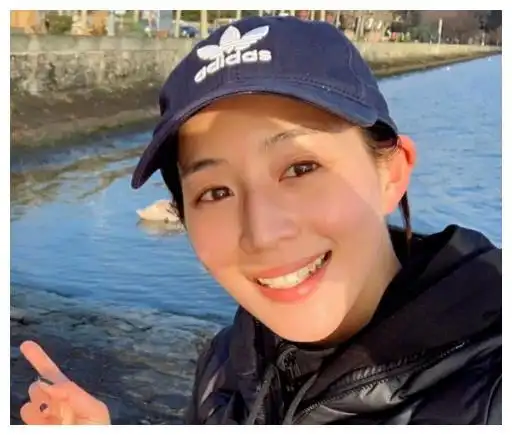 女神张钧甯素颜照,去掉十级美颜滤镜,露出了最真实的颜值