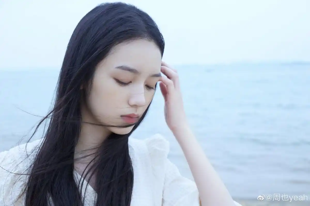 周也高清壁纸头像(六)[爱你]