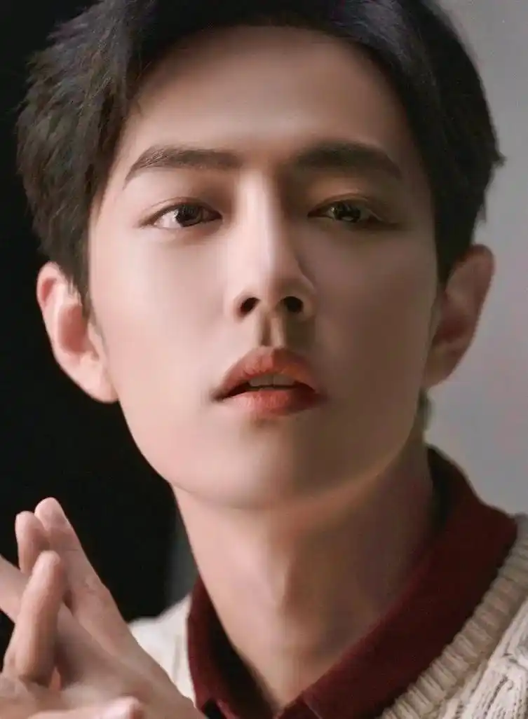 肖战 心都碎成了二维码,扫出来还是好想你0707#肖战正能 - 抖音