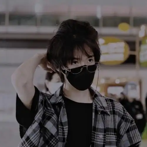 97#贺峻霖 画报颜值#贺儿撩发杀我啊请停止散发你的魅力九敏.