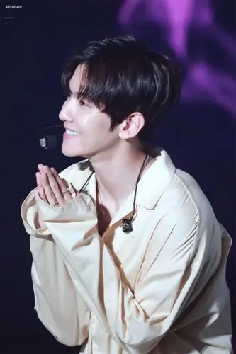 边伯贤/治愈一切不良情绪的最强笑眼 出道8年圈粉无数的神仙爱豆 南韩