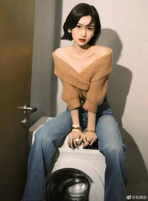 毛晓彤是内地人气女演员,曾接拍过《甄嬛传》0《新天涯明月刀》0