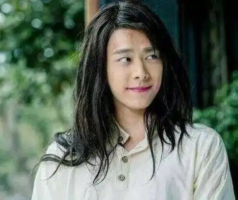 黄教主又粗来吓人啦,快点捉回去~3,黄晓明"老干部"华哥扮起女装来原来