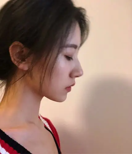 高鼻梁的女生是什么体验? - 知乎